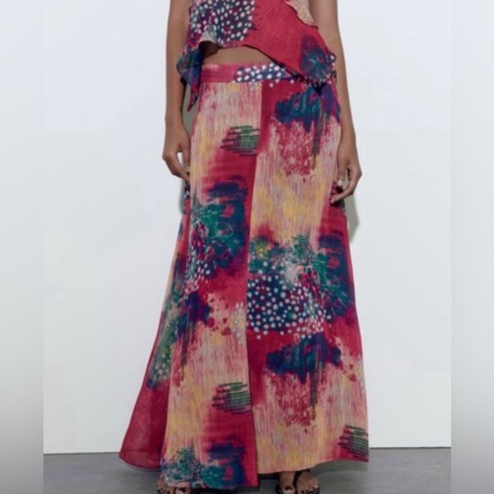 🛍️NWT Zara XL Colorful A-Line Skirt with gold beads on both sides